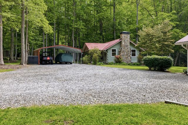 504 Compass Creek Drive, Hayesville, NC 28904