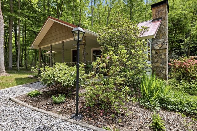 504 Compass Creek Drive, Hayesville, NC 28904
