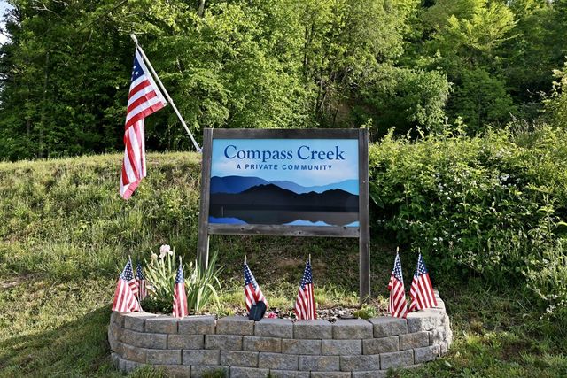 504 Compass Creek Drive, Hayesville, NC 28904