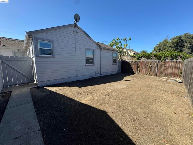 226 Bristol, San Leandro, CA 94577