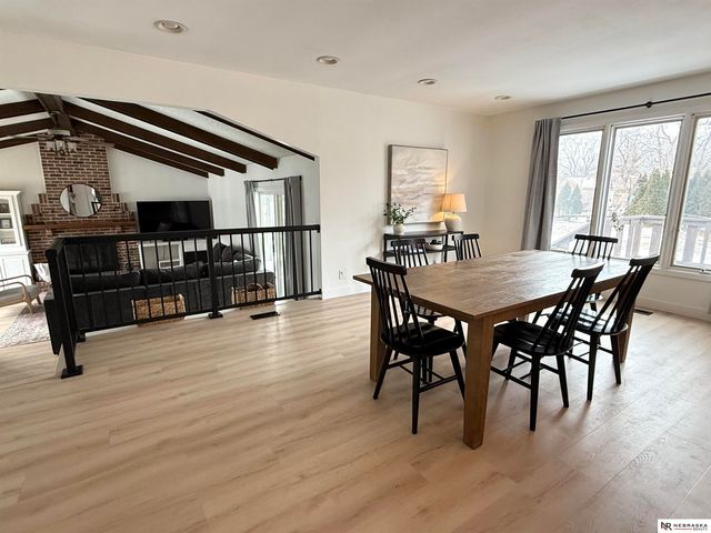 6510 Applewood Drive, Lincoln, NE 68516