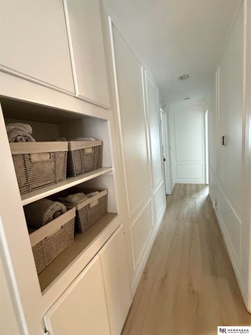 6510 Applewood Drive, Lincoln, NE 68516