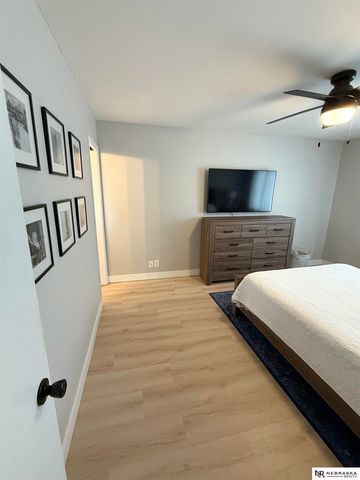 6510 Applewood Drive, Lincoln, NE 68516