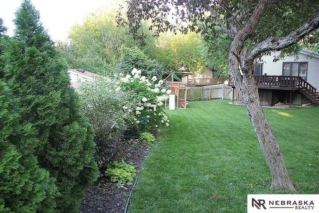 6510 Applewood Drive, Lincoln, NE 68516