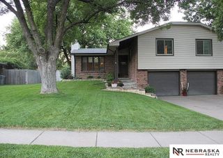 6510 Applewood Drive, Lincoln, NE 68516