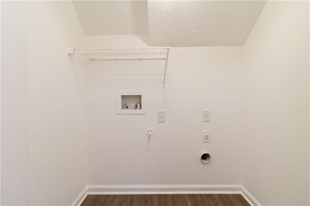 114 JOUSTERS Lane, Lawrenceville, GA 30044
