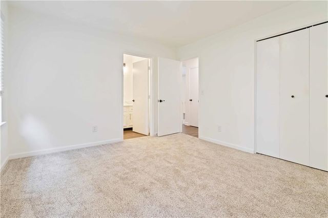 114 JOUSTERS Lane, Lawrenceville, GA 30044