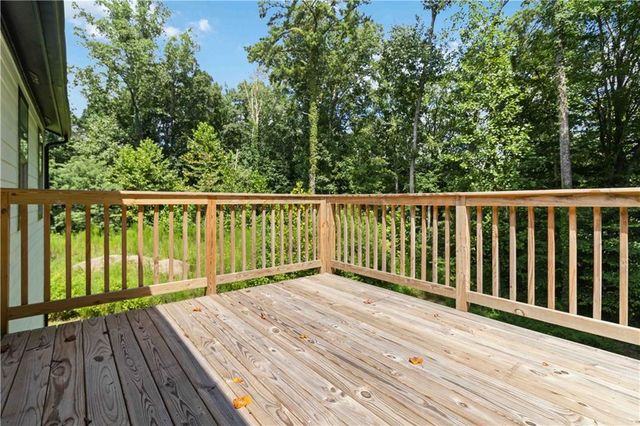 114 JOUSTERS Lane, Lawrenceville, GA 30044