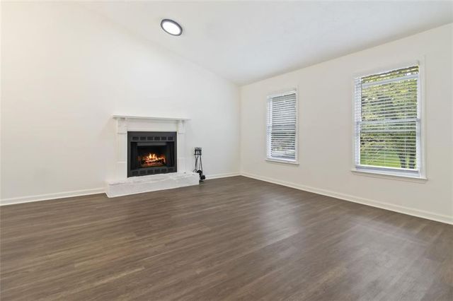 114 JOUSTERS Lane, Lawrenceville, GA 30044