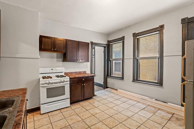 2405-2407 N Frederick AVENUE, Milwaukee, WI 53211