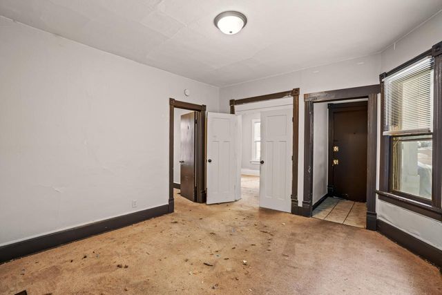 2405-2407 N Frederick AVENUE, Milwaukee, WI 53211