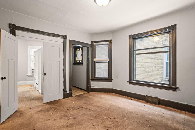 2405-2407 N Frederick AVENUE, Milwaukee, WI 53211