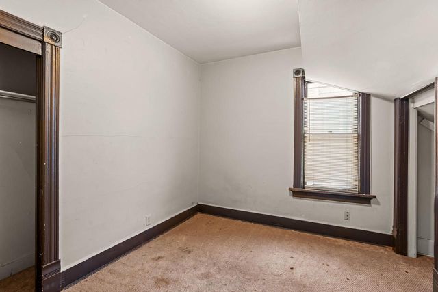 2405-2407 N Frederick AVENUE, Milwaukee, WI 53211