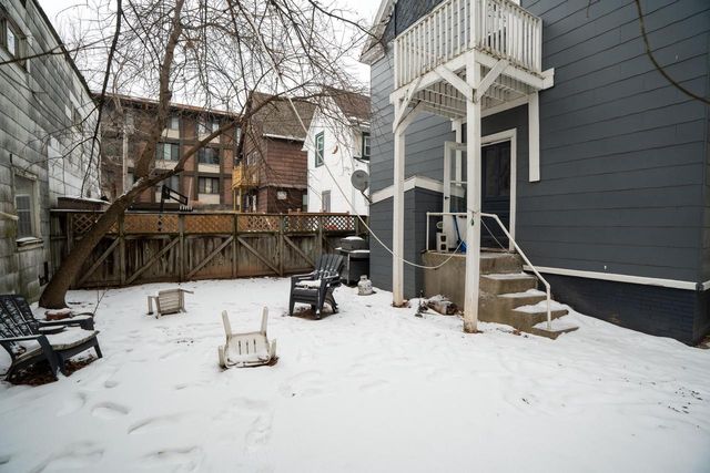 2405-2407 N Frederick AVENUE, Milwaukee, WI 53211