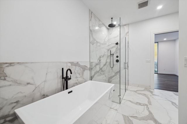 1711 Allen Parkway 2403, Houston, TX 77019