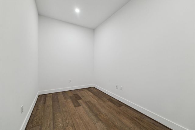1711 Allen Parkway 2403, Houston, TX 77019