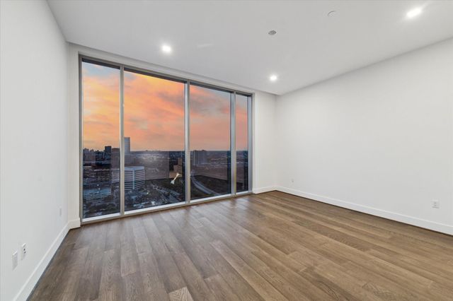 1711 Allen Parkway 2403, Houston, TX 77019