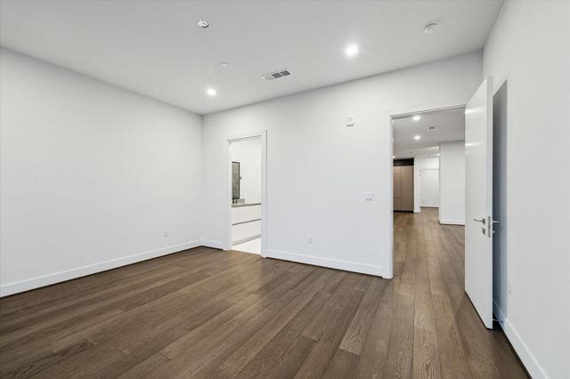 1711 Allen Parkway 2403, Houston, TX 77019