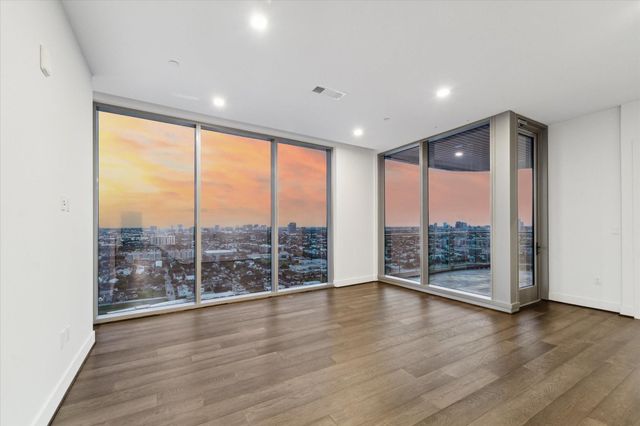 1711 Allen Parkway 2403, Houston, TX 77019