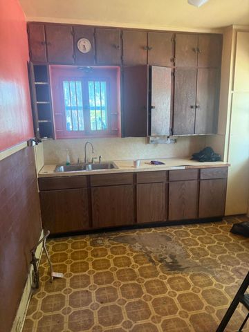 2401 Baker Street, Muskegon Heights, MI 49444