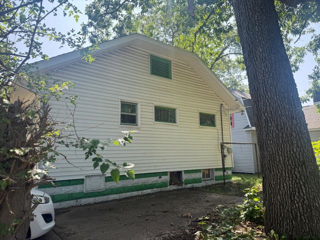 2401 Baker Street, Muskegon Heights, MI 49444