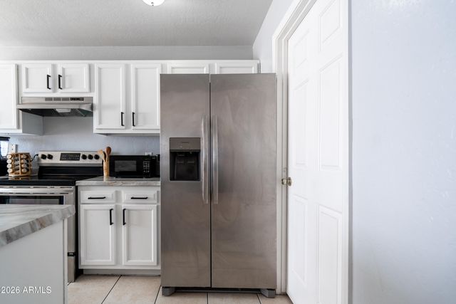 15855 S MOON VALLEY Road, Arizona City, AZ 85123