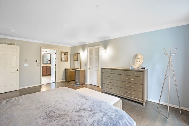 88 Open Parkway S, Hawthorn Woods, IL 60047