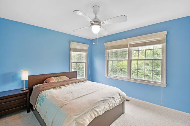 88 Open Parkway S, Hawthorn Woods, IL 60047
