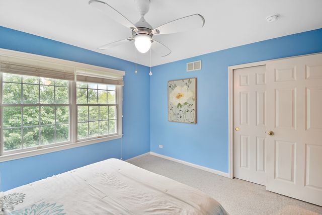 88 Open Parkway S, Hawthorn Woods, IL 60047
