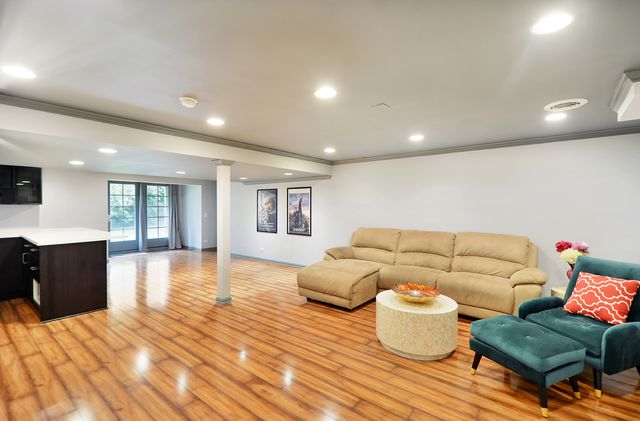 88 Open Parkway S, Hawthorn Woods, IL 60047