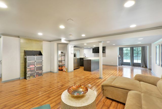 88 Open Parkway S, Hawthorn Woods, IL 60047