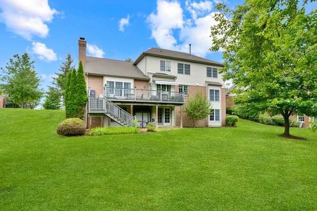88 Open Parkway S, Hawthorn Woods, IL 60047