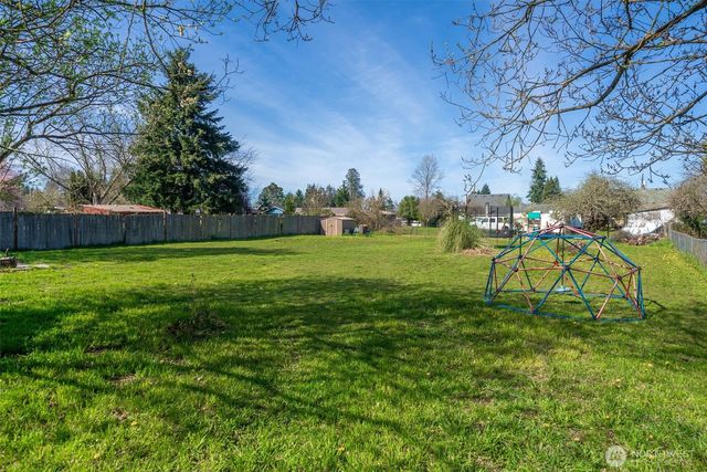 1323 Logan St, Centralia, WA 98531