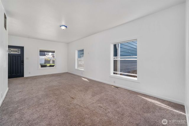 1323 Logan St, Centralia, WA 98531