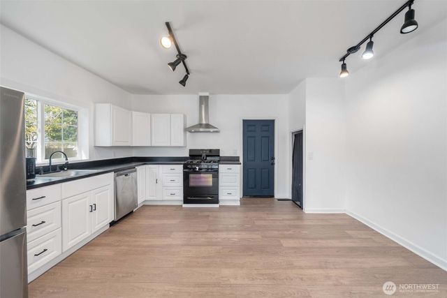 1323 Logan St, Centralia, WA 98531