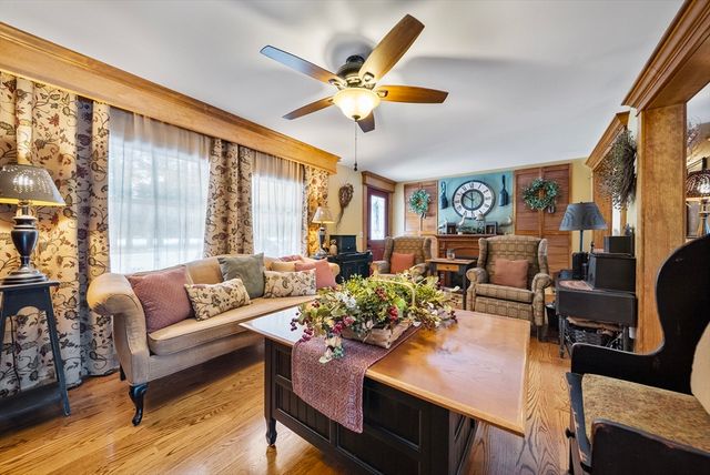 69 Farquhar Road, Sturbridge, MA 01566