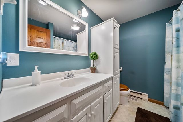 69 Farquhar Road, Sturbridge, MA 01566