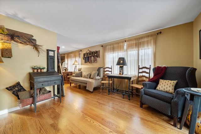 69 Farquhar Road, Sturbridge, MA 01566