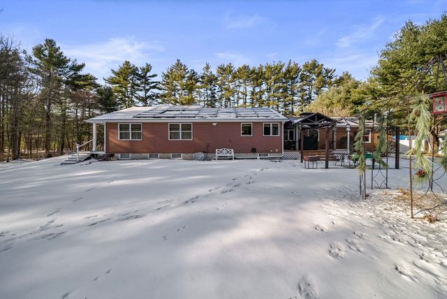 69 Farquhar Road, Sturbridge, MA 01566