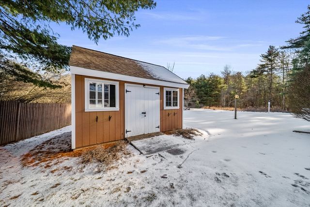 69 Farquhar Road, Sturbridge, MA 01566