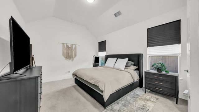 913 Gilbreath Avenue, Crowley, TX 76036