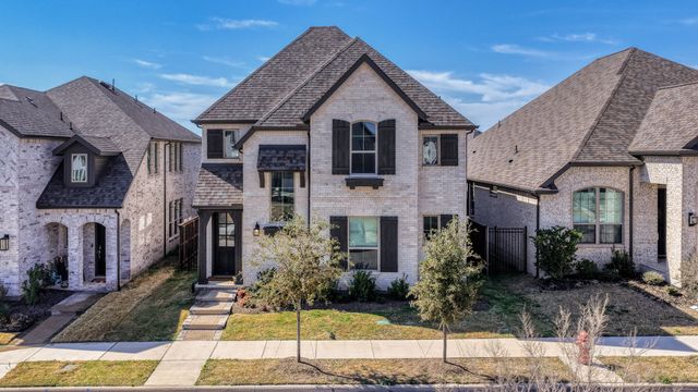913 Gilbreath Avenue, Crowley, TX 76036