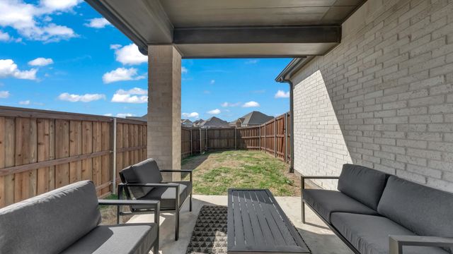 913 Gilbreath Avenue, Crowley, TX 76036