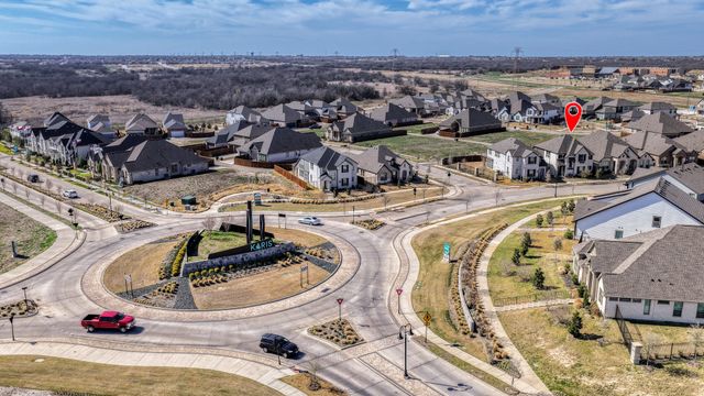 913 Gilbreath Avenue, Crowley, TX 76036