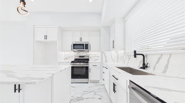 3413 Daphne Street, Houston, TX 77021