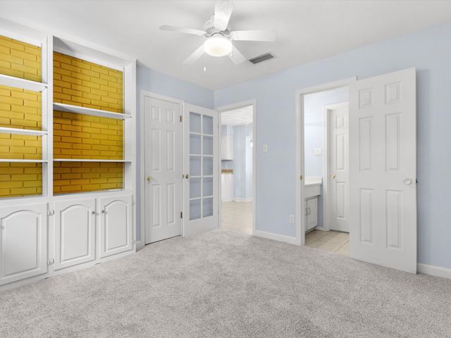 1800 Holm Oak Street, Arlington, TX 76012