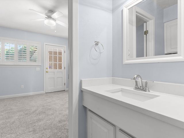 1800 Holm Oak Street, Arlington, TX 76012
