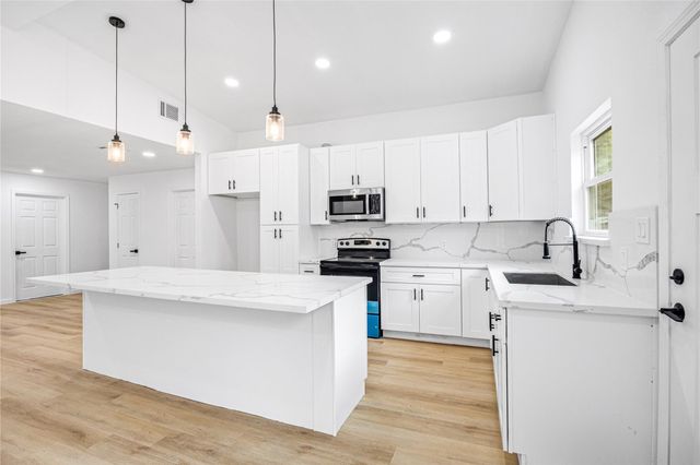 4114 Tavenor Lane, Houston, TX 77047