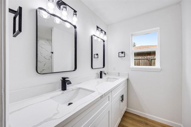 4114 Tavenor Lane, Houston, TX 77047