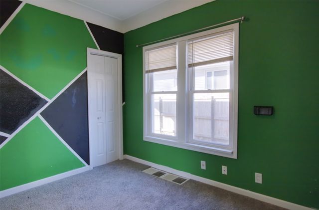 2743 Des Moines Street, Des Moines, IA 50317